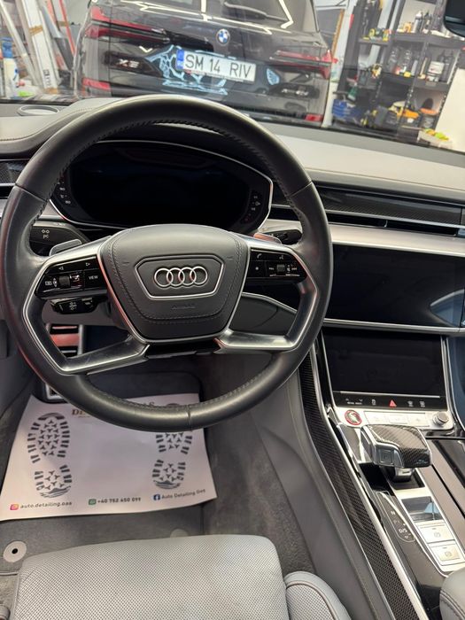 AUDI S8 4.0-571cp