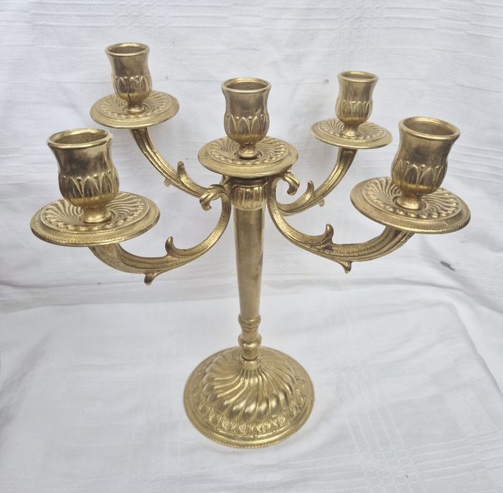 Sfeșnic cu 5 posturi vechi din bronz, 25cm, fabricat in Marea Britanie in anii 1970.