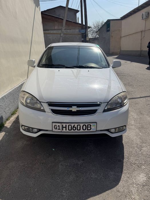 Chevrolet Gentra 1.6 2014