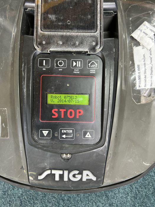 Robot de tuns iarba Stiga