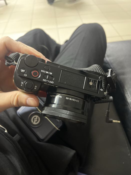 Продам камеру sony zv e10