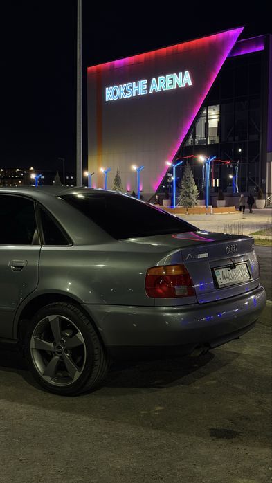 Audi A4 B5.