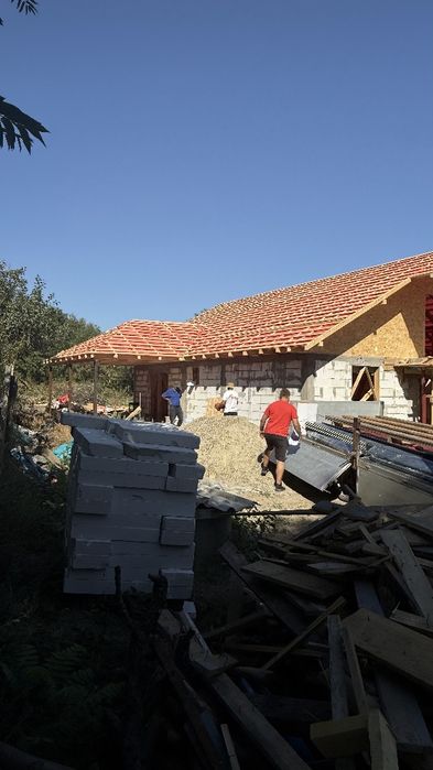 Acoperisuri complete firma montaj acoperis complet reparații urgente