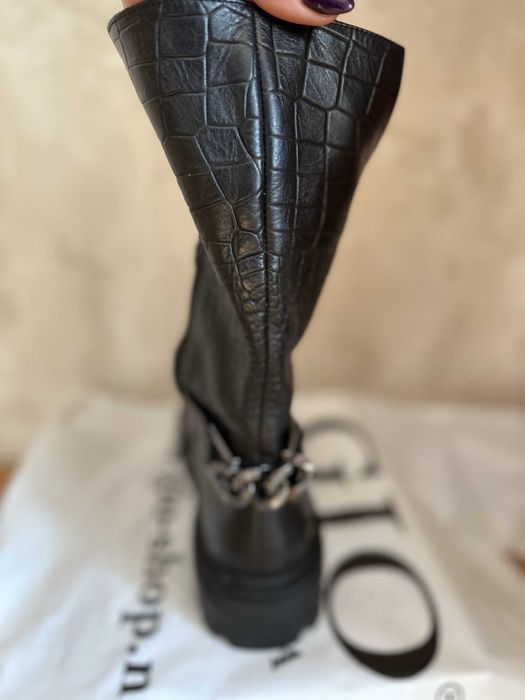 Боти от естествена кожа, интересен модел с катарама-размер 38