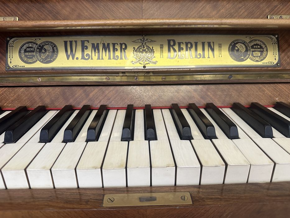 Пианино индивидуального производства