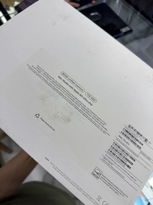 Mac stuido M3 ultra 96/1Tb