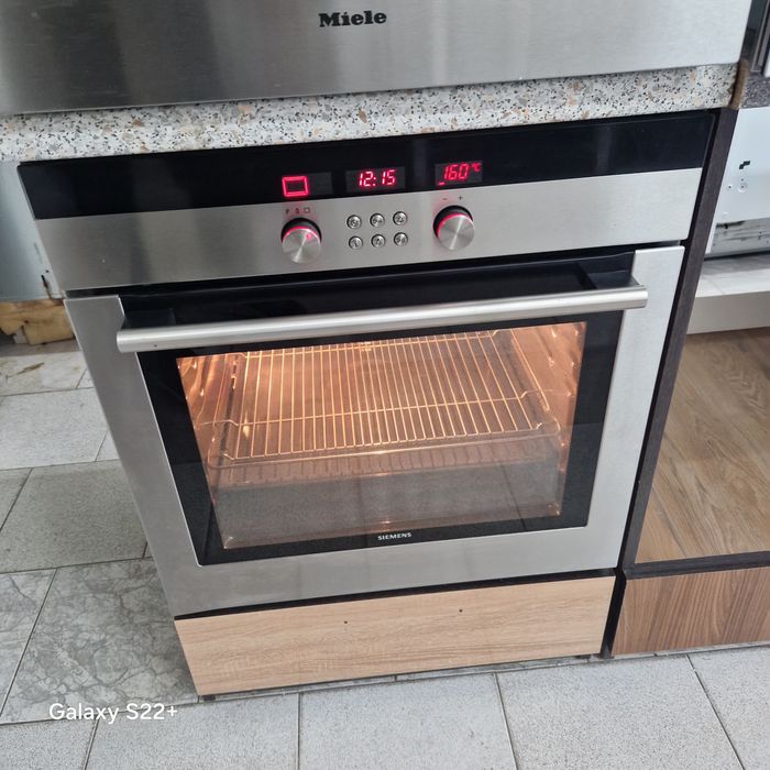 Фурна за вграждане SIEMENS Pyrolyse