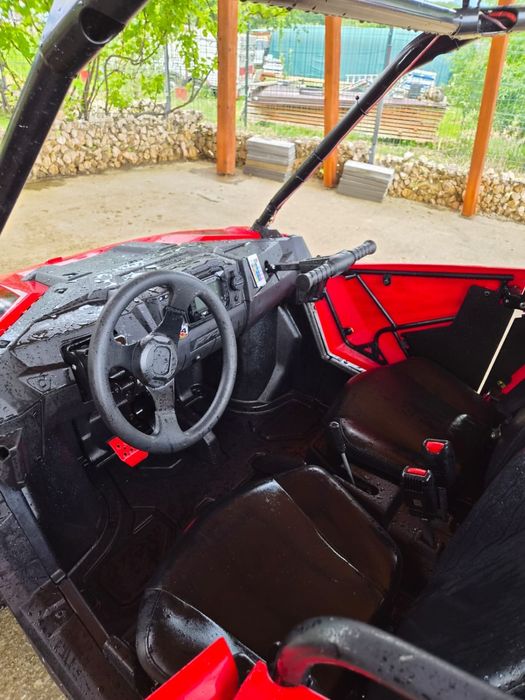 Polaris RZR 200 EFI – 450 km, impecabil