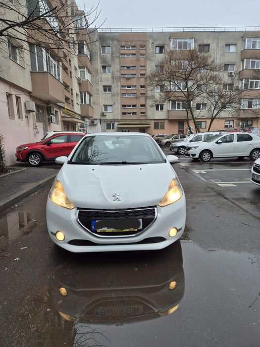 Peugeot 208, 1.4 hDi, 2013