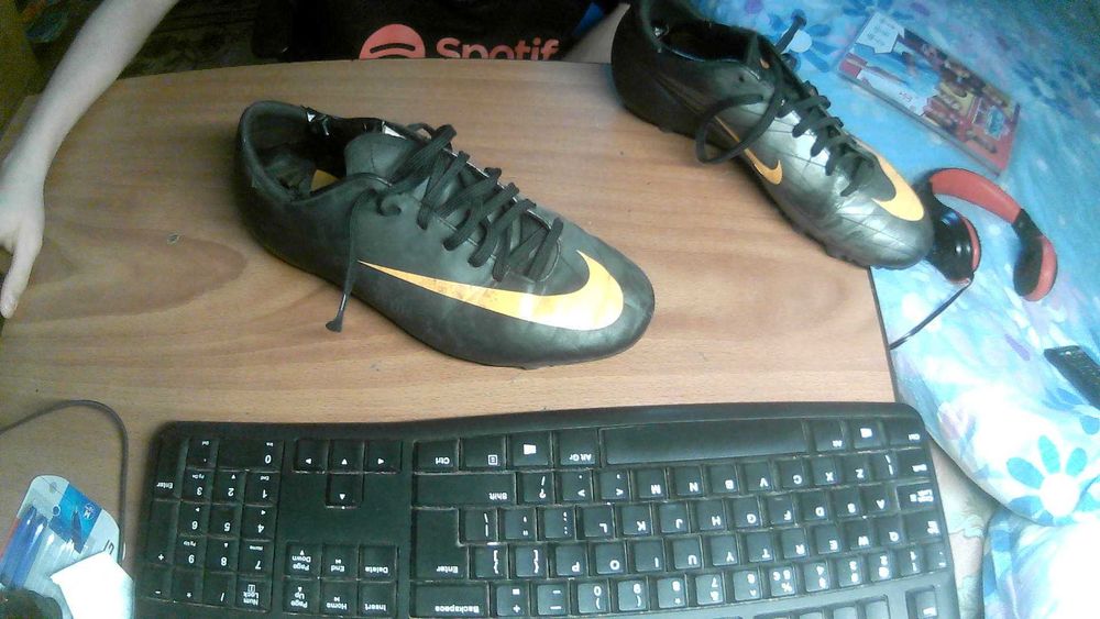 Nike adidasi de fotbal cu crampoane de iarba