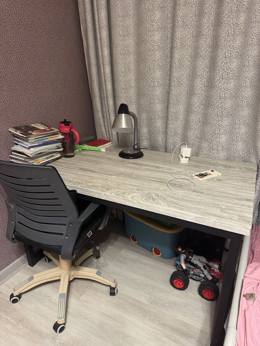 Стол рабочий, в детскую