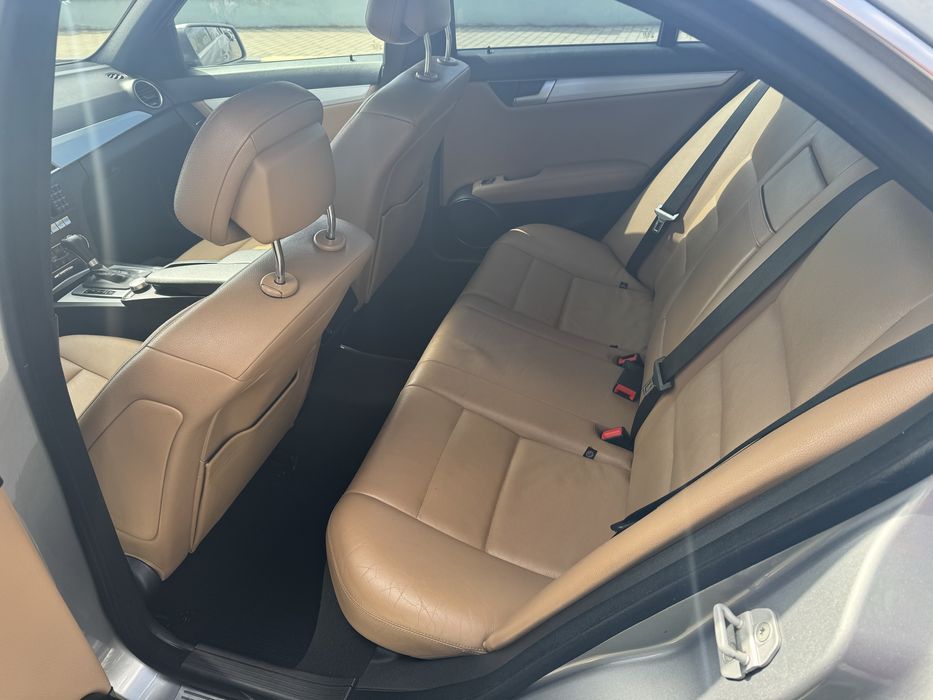 Mercedes Benz C300 4matic