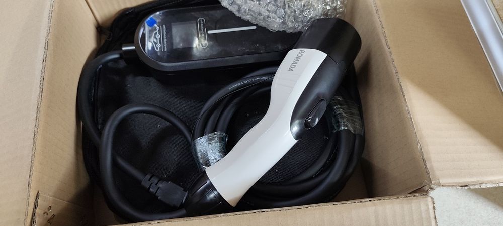 Зарядное устройство от Фирмы "ROMADA" Оригинал товар.

Производство Ки