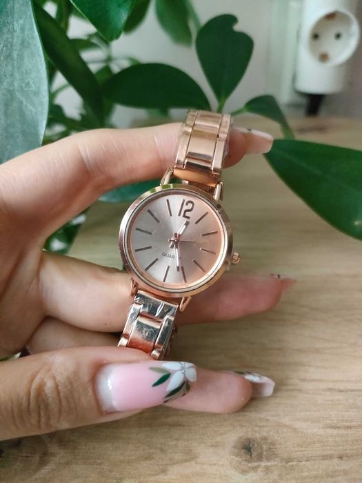 Часовник Quartz от неръждаема стомана