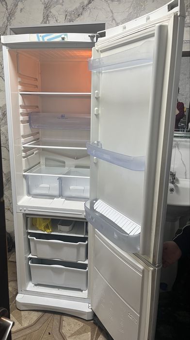 Продается холодильник