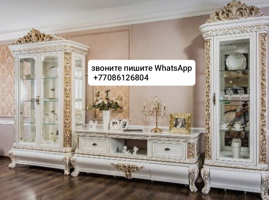 Продам Гостиный сервант.