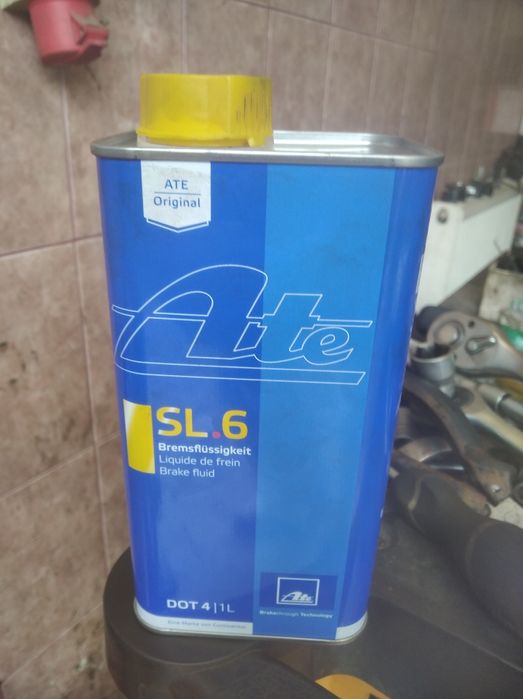 Vand lichid frana dot 4 ATE