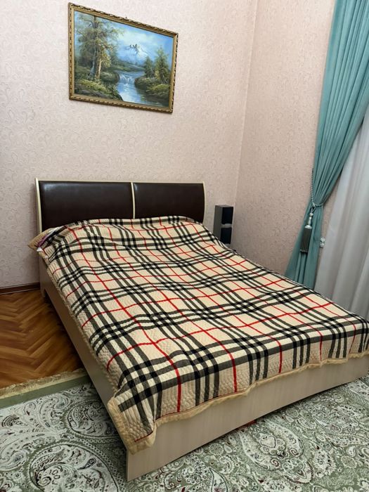Кровать с матрасом