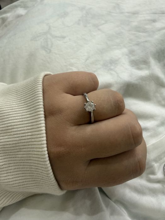 Продам кольцо серебро