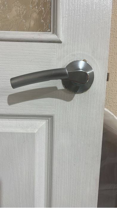 Продам межкомнатный двери Б/у