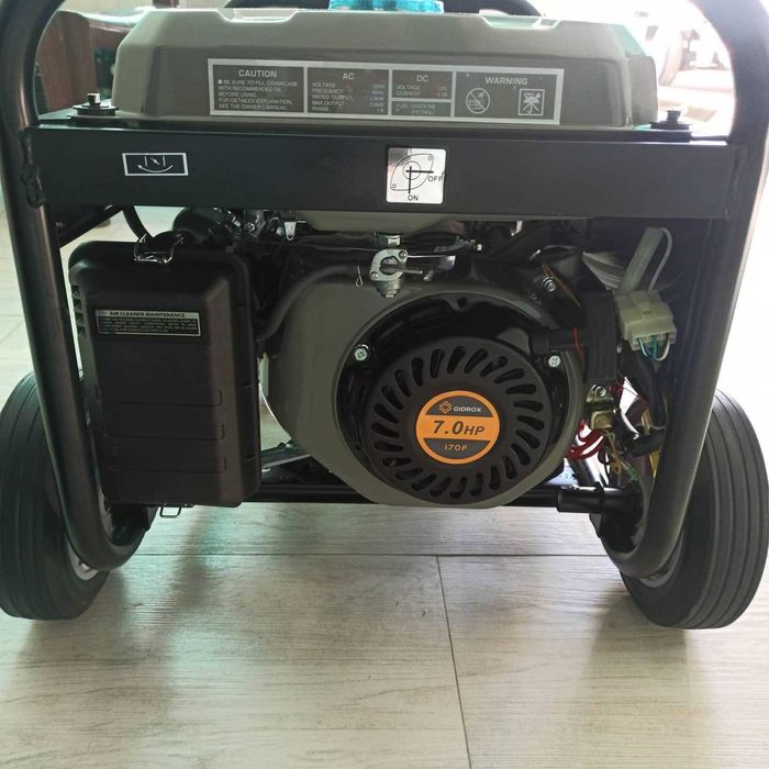 со СКИДКОЙ - Генератор 3 кв движок бензиновый - Generator