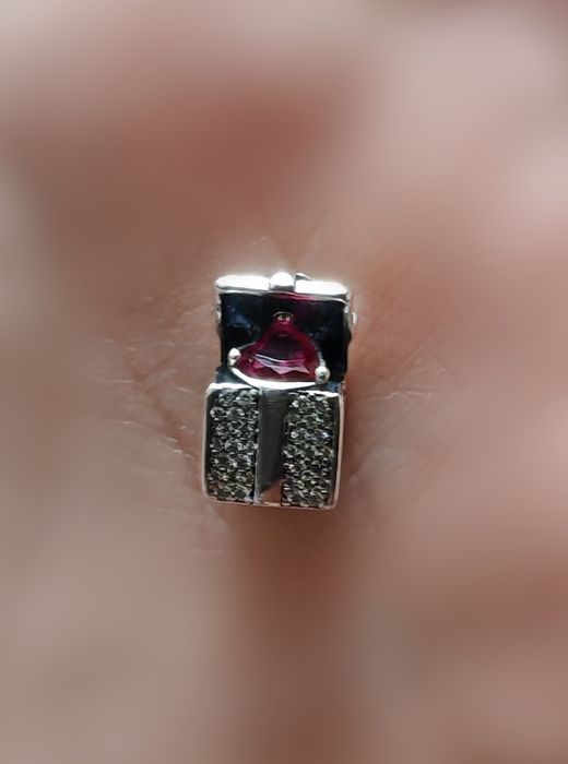 Чармове за гривна