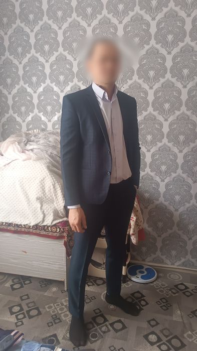 Продам костюм классический