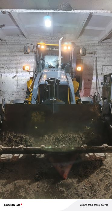 Экскаватор  Вольво BL61