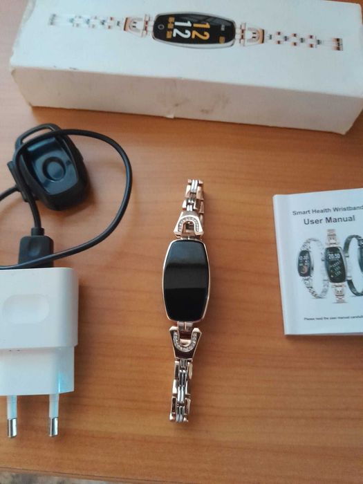 Ceas nou smart watch YXJ F18 de damă cu încărcător și manual