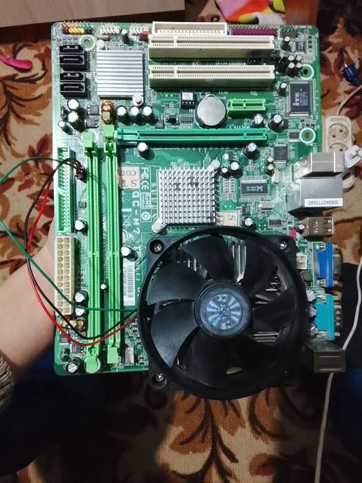 Продам компьютер материнка не работает