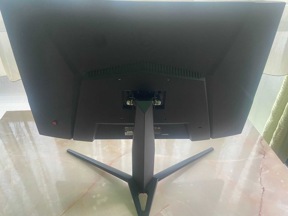 monitor gaming curbat MSI 24 inch impecabil!