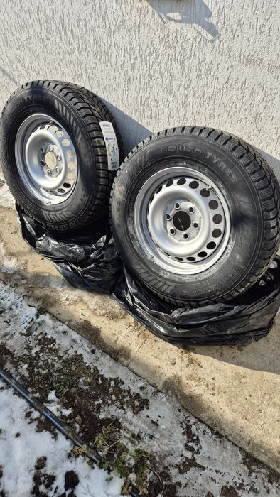Roti NOI Mercedes Sprinter/Vw Crafter 225 75r16C 121R iarna NOKIAN