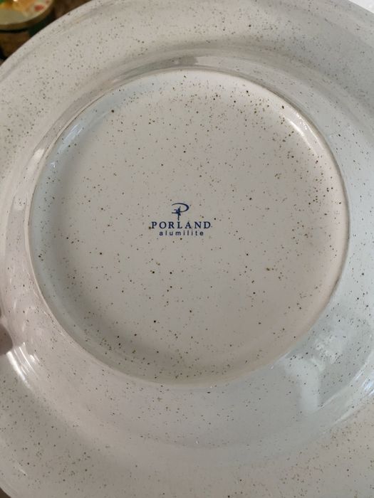 Две порцеланови чиний за паста