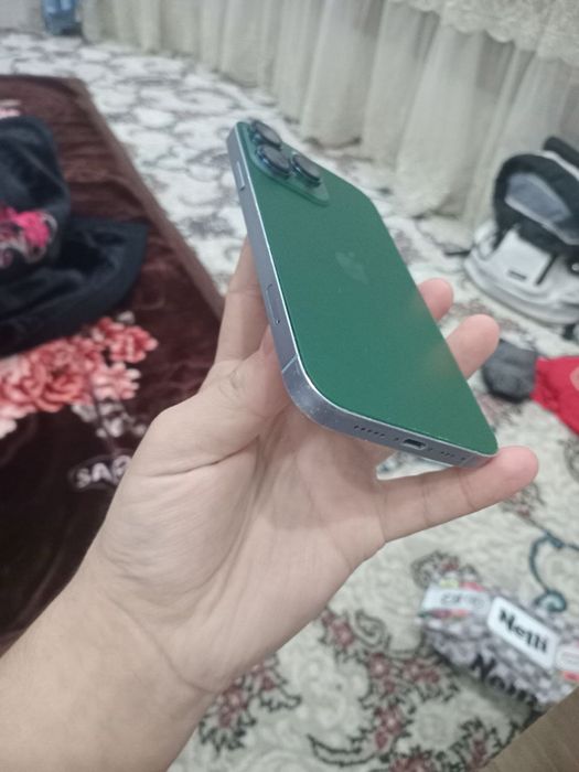 iphone xr 128gb 13 pro korpusda ozgina chaqalari bor yonida kelishamiz
