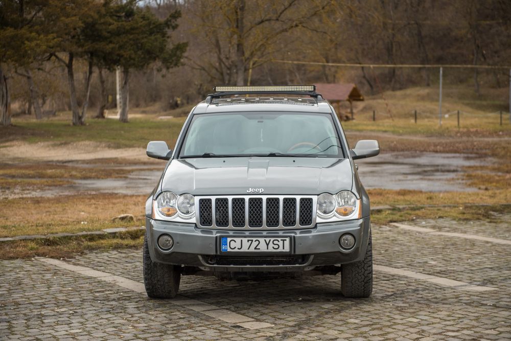 Vand Jeep Grand Cherokee 3.0 V6 accept si unele schimburi.