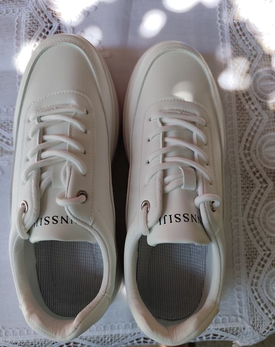 Adidași / Pantofi sport damă albi cu platformă – NOI, mărimea 41