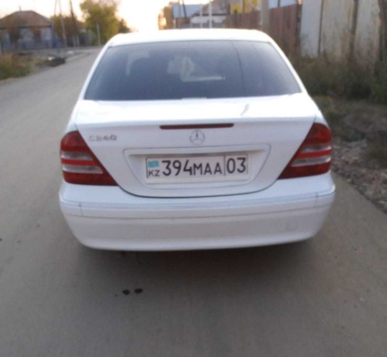 Продам машину Mercedes C240