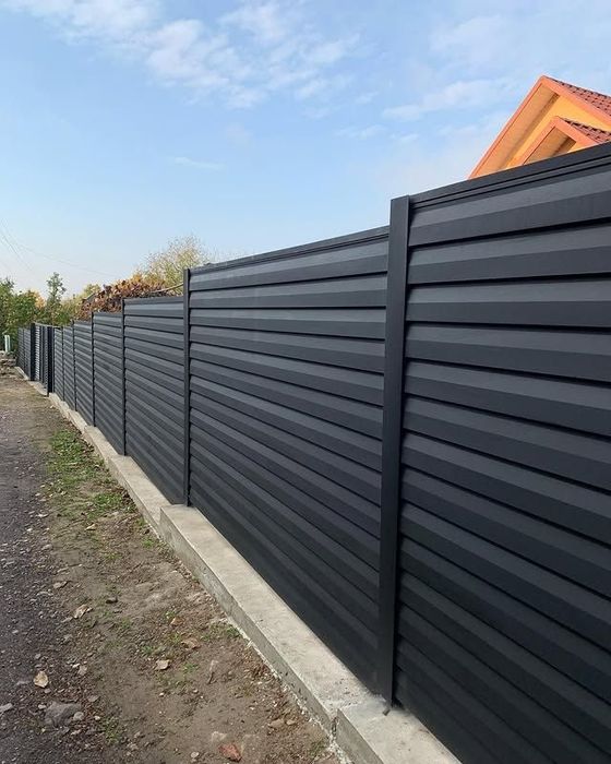 Vindem garduri forjate din plasa si zaluzea