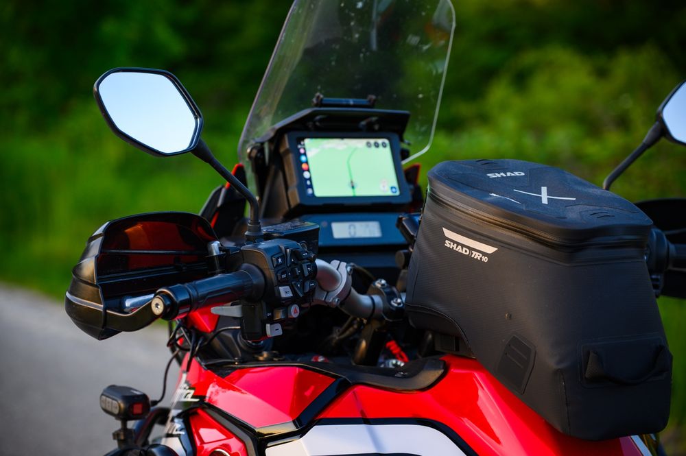 Honda Africa Twin CRF1100 DCT (2020) - Accesorizata complet, gata de drum