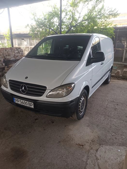 Мерцедес,, Вито" товарен  1+2 местен