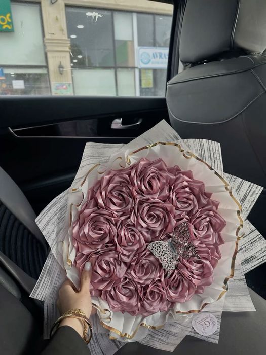 Вечен букет - сатенени рози