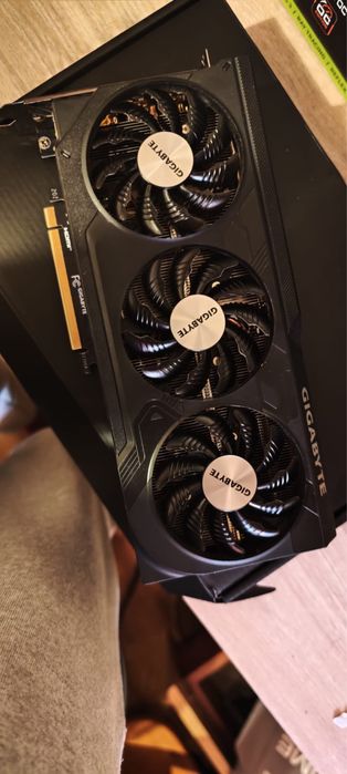 Placă Video Gaming Gigabyte GeForce RTX 4070 WINDFORCE OC 12GB