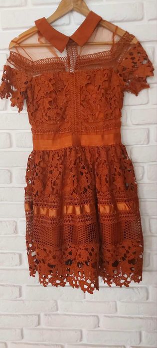 Продавам официална рокля