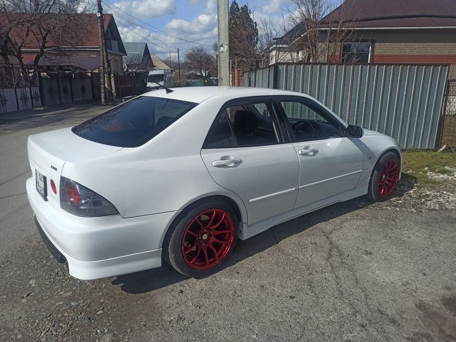Toyota altezza 2002 г.