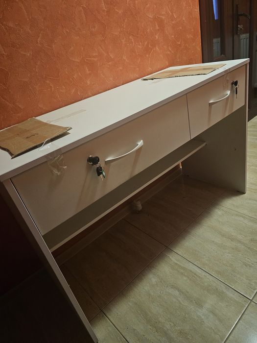 Mobilier magazin, stender, manechini,birou, scaune, etc