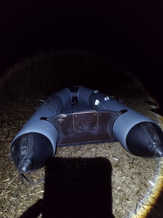 Продам лодку 280 НДНД