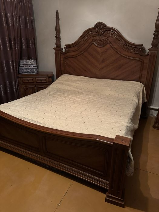 Кровать двухспальняя