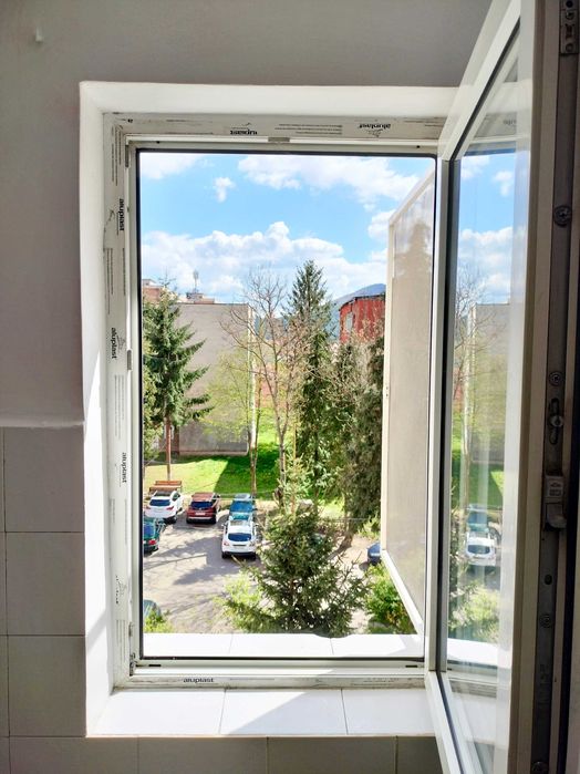 Apartament două camere de vânzare în Petroșani