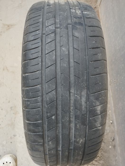 Авто шины 215/55/17