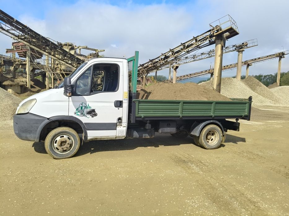 Transport nisip pietriș moloz